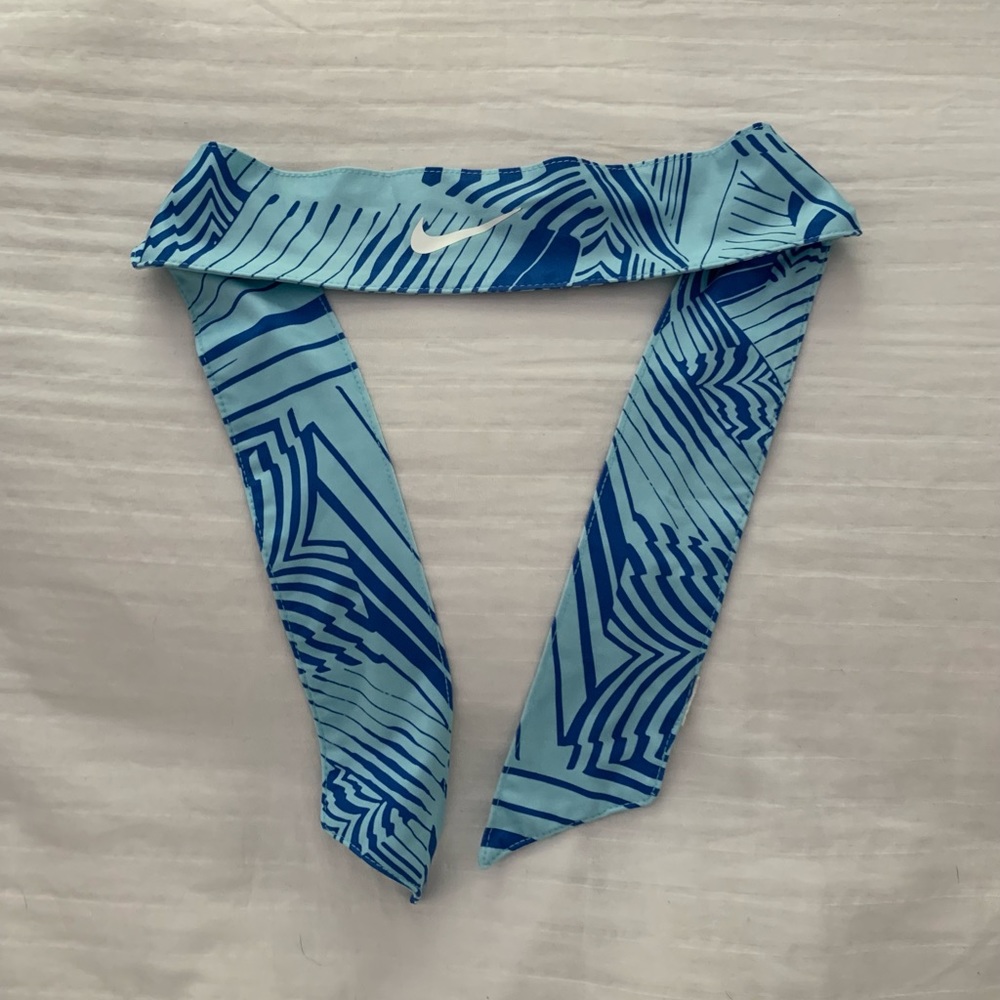 Nike Dri-FIT Women’s Cooling Head Tie
